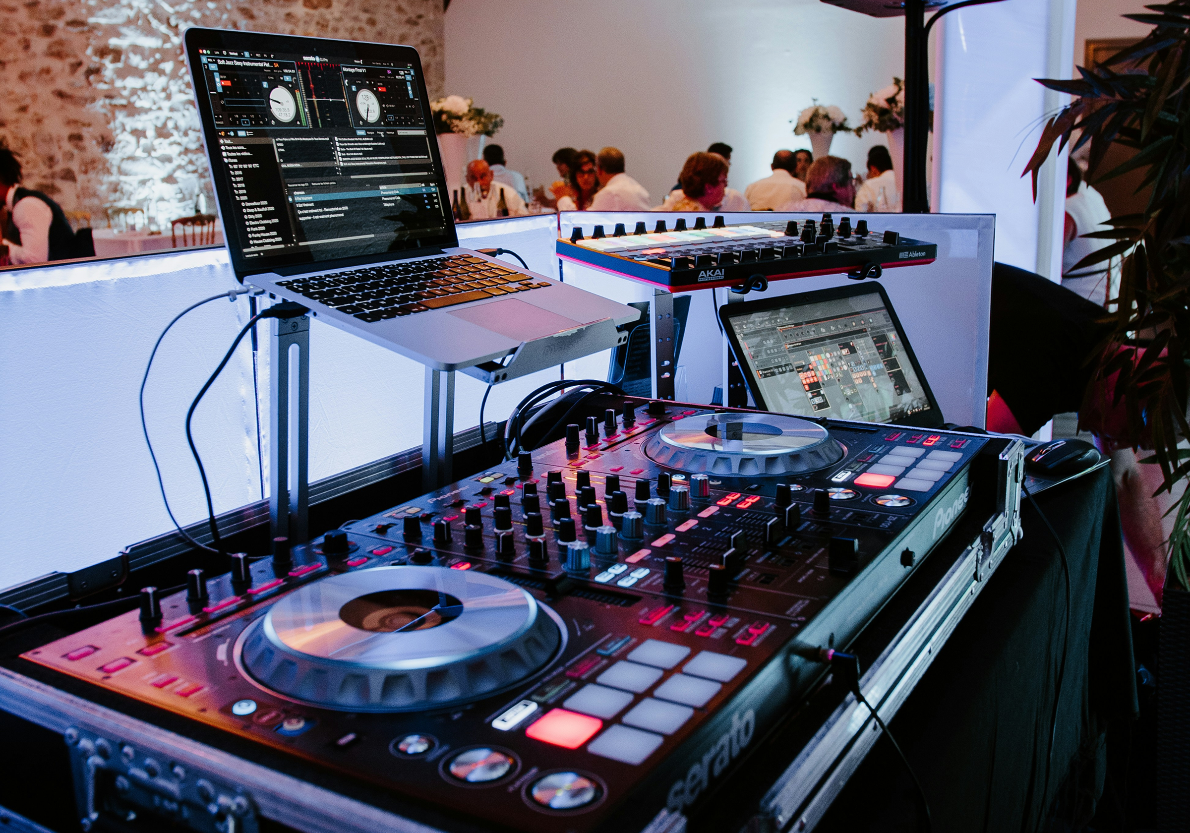 Muzică & DJ